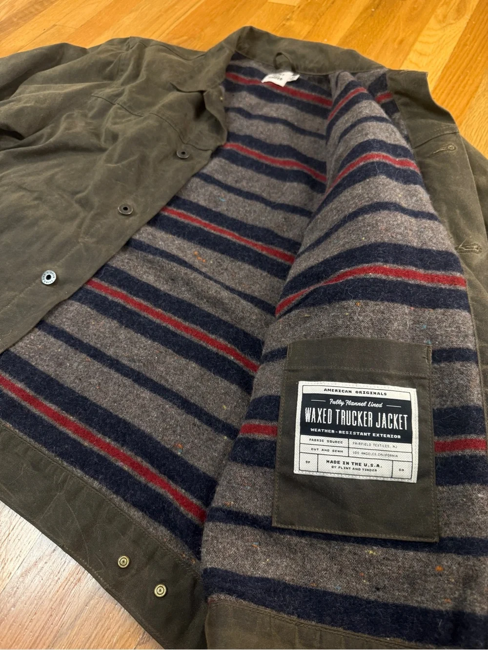 Flint and Tinder Men's Waxed Wool Lined Trucker Jacket - Picture 5 of 8